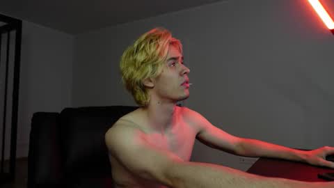 Snapshot of jacob_devon chatting on February 7, 2026, 7:01 am JACOB DEVON online show from February 7, 2026, 7:01 am