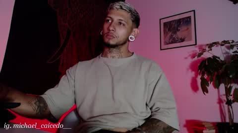 Michael Caicedo online show from October 8, 2025, 2:31 am