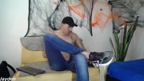 Jacob And Jayden online show from October 31, 2025, 7:37 pm