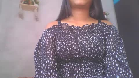 jacqueline_fernandez online show from March 3, 2025, 9:44 am