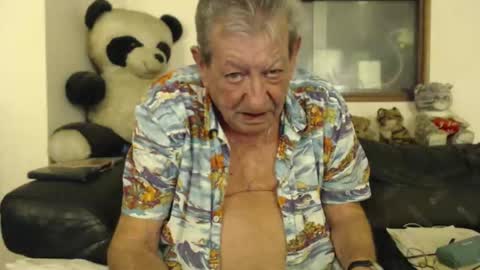 Snapshot of jacques_de_france chatting on May 11, 2026, 1:22 am Jacques online show from May 11, 2026, 1:22 am