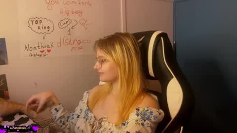 Snapshot of jacywinslat chatting on February 23, 2025, 10:31 pm jacywinslat online show from February 23, 2025, 10:31 pm