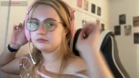 Snapshot of jacywinslat chatting on September 12, 2025, 11:10 am jacywinslat online show from September 12, 2025, 11:10 am