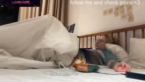 Snapshot of jacywinslat chatting on December 20, 2025, 5:53 pm jacywinslat online show from December 20, 2025, 5:53 pm