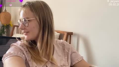 jacywinslat online show from February 6, 2026, 6:51 am