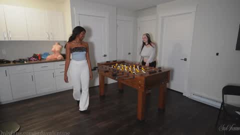 Jada online show from November 11, 2025, 1:44 pm