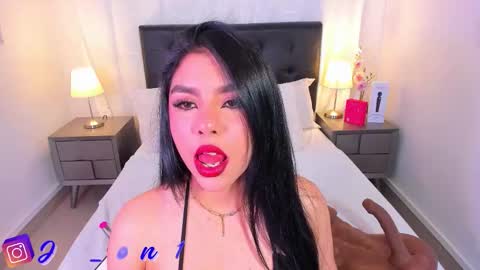  Jade Bonnet online show from September 29, 2025, 12:10 pm