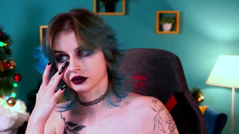 Snapshot of jade_castle chatting on January 5, 2025, 3:02 pm jade_castle online show from January 5, 2025, 3:02 pm