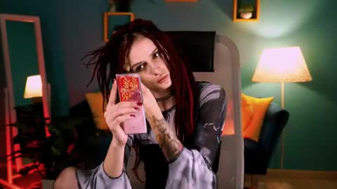 jade_castle online show from May 20, 2026, 4:02 pm
