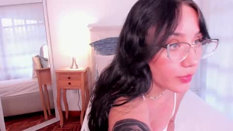 Jade online show from December 16, 2024, 5:54 pm