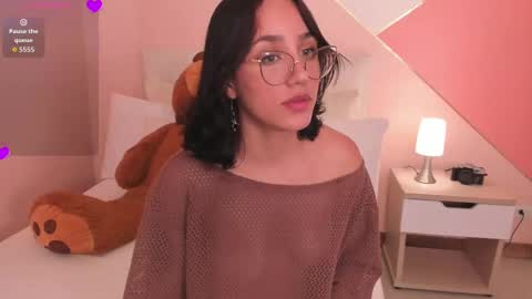 Jade online show from October 10, 2025, 5:45 pm