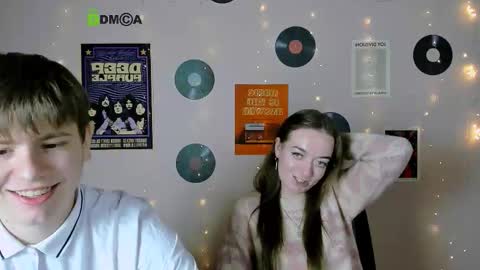 jade_flare online show from November 28, 2025, 1:14 pm