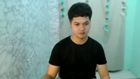 jade_halo online show from May 13, 2026, 1:52 pm