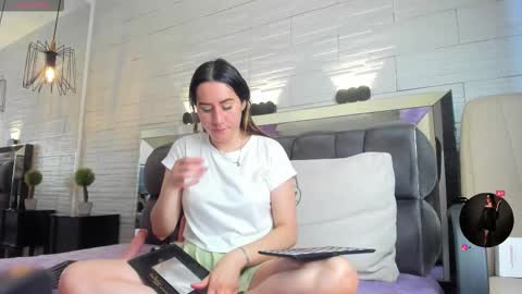  JADE  online show from November 29, 2025, 6:55 pm