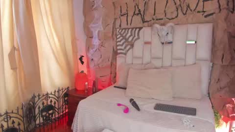 Snapshot of jade_nm chatting on October 17, 2025, 2:08 pm ade online show from October 17, 2025, 2:08 pm
