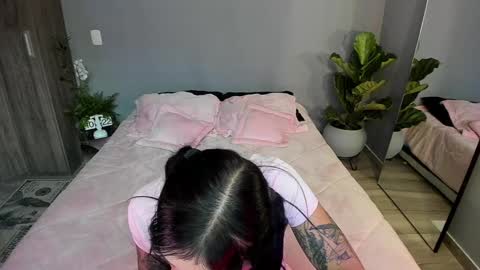 Jade  independent model online show from January 9, 2025, 3:23 pm