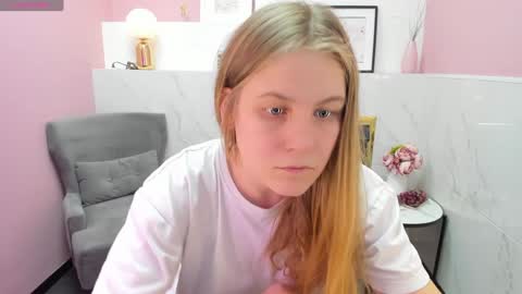 Jade online show from January 8, 2025, 11:52 pm