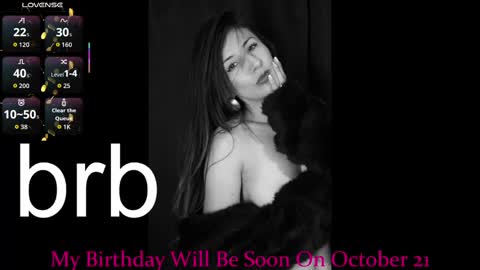 jade white  online show from September 30, 2025, 12:54 pm