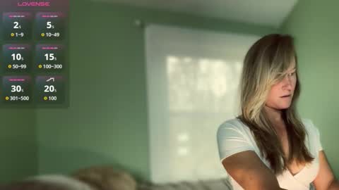 Snapshot of jadeamaryllis_ chatting on November 20, 2025, 2:39 pm jadeamaryllis_ online show from November 20, 2025, 2:39 pm