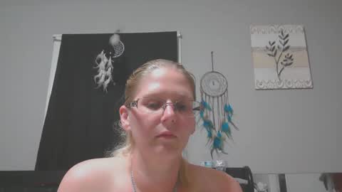 JadeLuv online show from March 12, 2026, 1:23 am