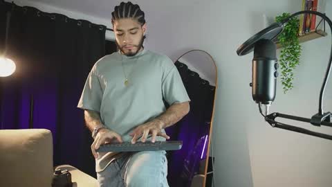 Snapshot of jadenfeynman chatting on January 19, 2026, 12:58 am Jaden Feynman online show from January 19, 2026, 12:58 am