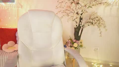 Jade Summer online show from November 25, 2025, 11:32 am