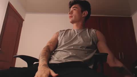 jaico_santos online show from November 26, 2025, 10:55 pm