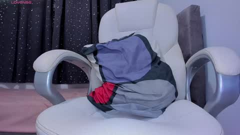 Snapshot of jake_evanss_ chatting on December 11, 2024, 10:25 am JAKE online show from December 11, 2024, 10:25 am