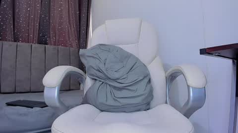 Snapshot of jake_evanss_ chatting on January 21, 2025, 4:48 pm JAKE online show from January 21, 2025, 4:48 pm