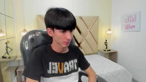 Snapshot of jake_evanss_ chatting on October 6, 2025, 3:59 am JAKE online show from October 6, 2025, 3:59 am