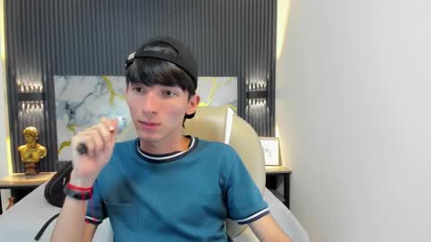 Snapshot of jake_evanss_ chatting on October 7, 2025, 8:39 pm JAKE online show from October 7, 2025, 8:39 pm