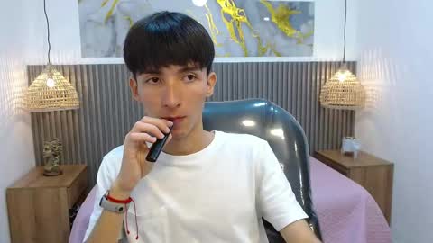 Snapshot of jake_evanss_ chatting on November 17, 2025, 1:06 pm JAKE online show from November 17, 2025, 1:06 pm