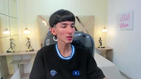 Snapshot of jake_evanss_ chatting on December 3, 2025, 1:31 pm JAKE online show from December 3, 2025, 1:31 pm