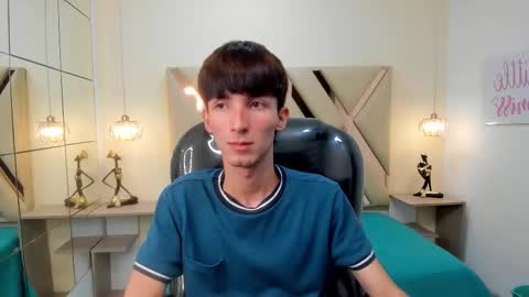 Snapshot of jake_evanss_ chatting on January 5, 2026, 7:39 pm JAKE online show from January 5, 2026, 7:39 pm