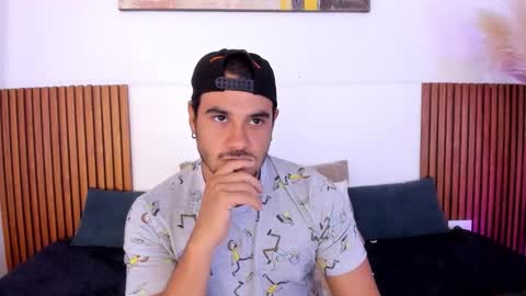 Jake  online show from November 7, 2025, 3:39 am