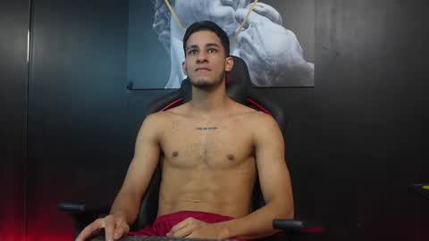 JakeMoxley online show from December 1, 2025, 12:43 pm