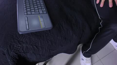 james_06_ online show from April 8, 2026, 11:21 am