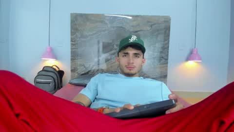 Snapshot of james_06_ chatting on May 17, 2026, 11:50 am james_06_ online show from May 17, 2026, 11:50 am