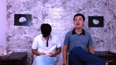 Snapshot of james_and_kenet chatting on February 5, 2026, 12:04 am James y Kenet online show from February 5, 2026, 12:04 am