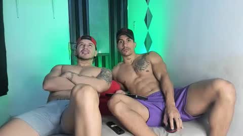 james_and_max online show from April 6, 2026, 4:57 am