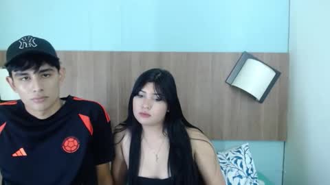 JAMES Y TATIANA online show from October 25, 2025, 11:29 am
