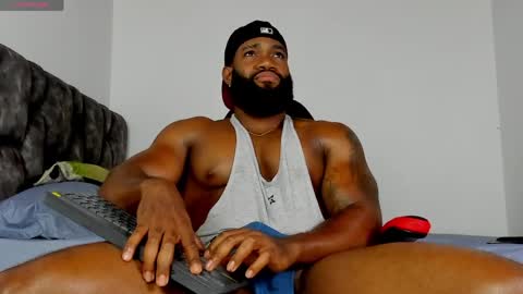 Snapshot of james_bbcmuscle chatting on March 28, 2026, 11:04 pm James BBC online show from March 28, 2026, 11:04 pm