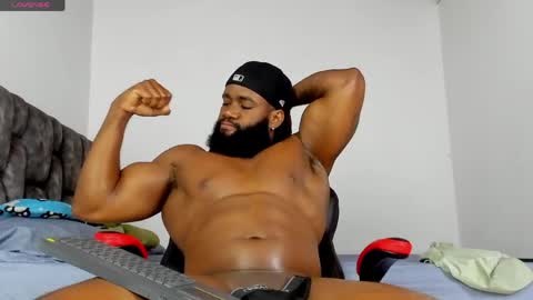 Snapshot of james_bbcmuscle chatting on March 31, 2026, 12:05 pm James BBC online show from March 31, 2026, 12:05 pm