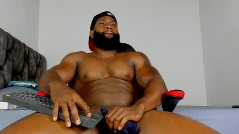 Snapshot of james_bbcmuscle chatting on April 8, 2026, 1:49 am James BBC online show from April 8, 2026, 1:49 am