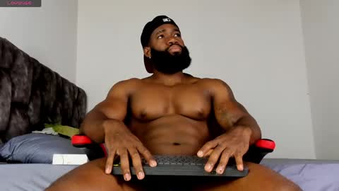 Snapshot of james_bbcmuscle chatting on April 13, 2026, 10:43 am James BBC online show from April 13, 2026, 10:43 am