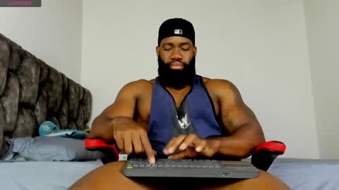 Snapshot of james_bbcmuscle chatting on April 21, 2026, 9:04 am James BBC online show from April 21, 2026, 9:04 am