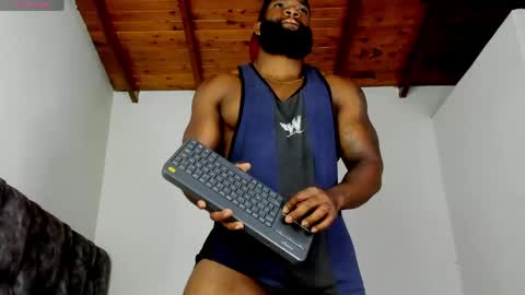 Snapshot of james_bbcmuscle chatting on April 23, 2026, 12:23 am James BBC online show from April 23, 2026, 12:23 am
