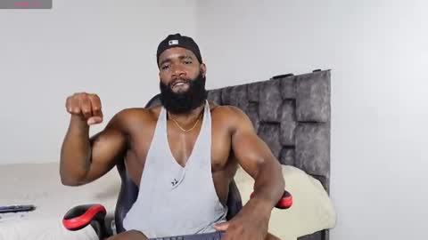 Snapshot of james_bbcmuscle chatting on June 24, 2026, 7:13 pm James BBC online show from June 24, 2026, 7:13 pm