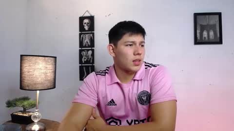 james_cr online show from November 12, 2025, 12:33 am