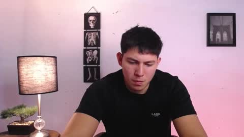 james_cr online show from November 16, 2025, 12:38 am